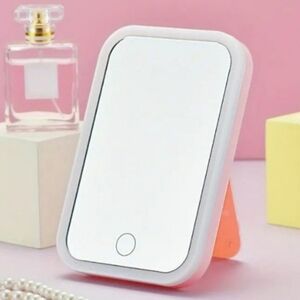 VIVITAR Travel Portable LED Light-Up Mirror